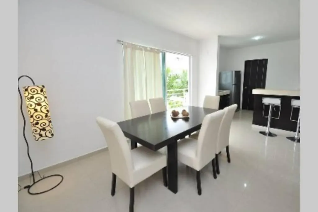Poolside Tranquil Apartment In 普拉亚卡门 墨西哥
