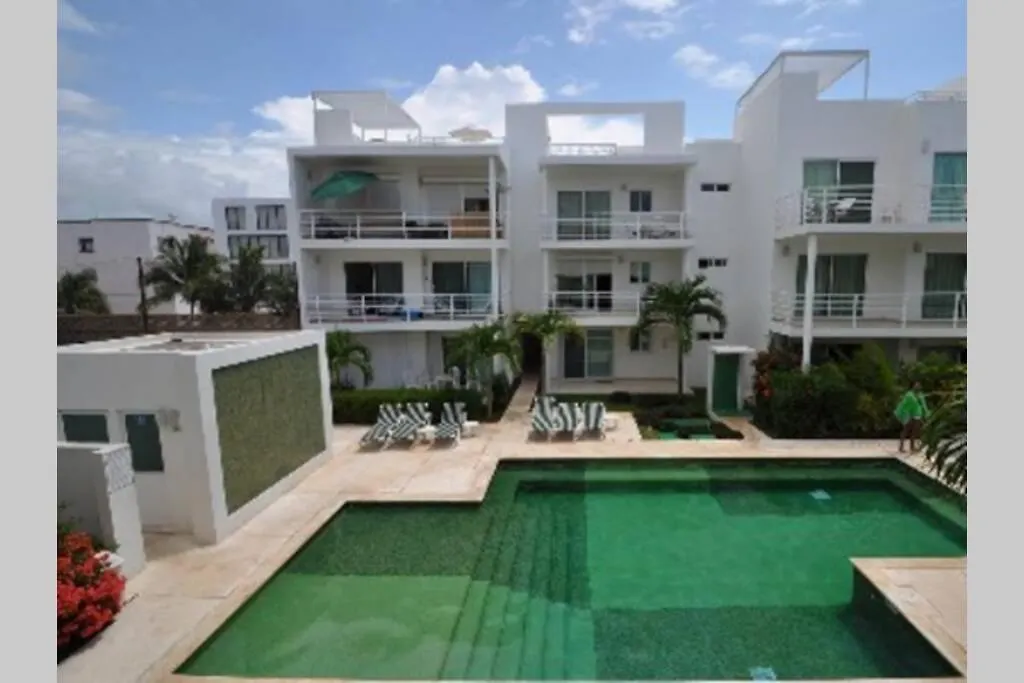 Poolside Tranquil Apartment In Playa Del Carmen Mexico
