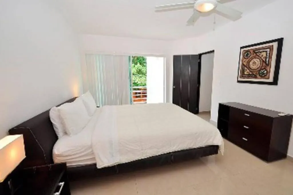 Poolside Tranquil Apartment In 普拉亚卡门 0*,
