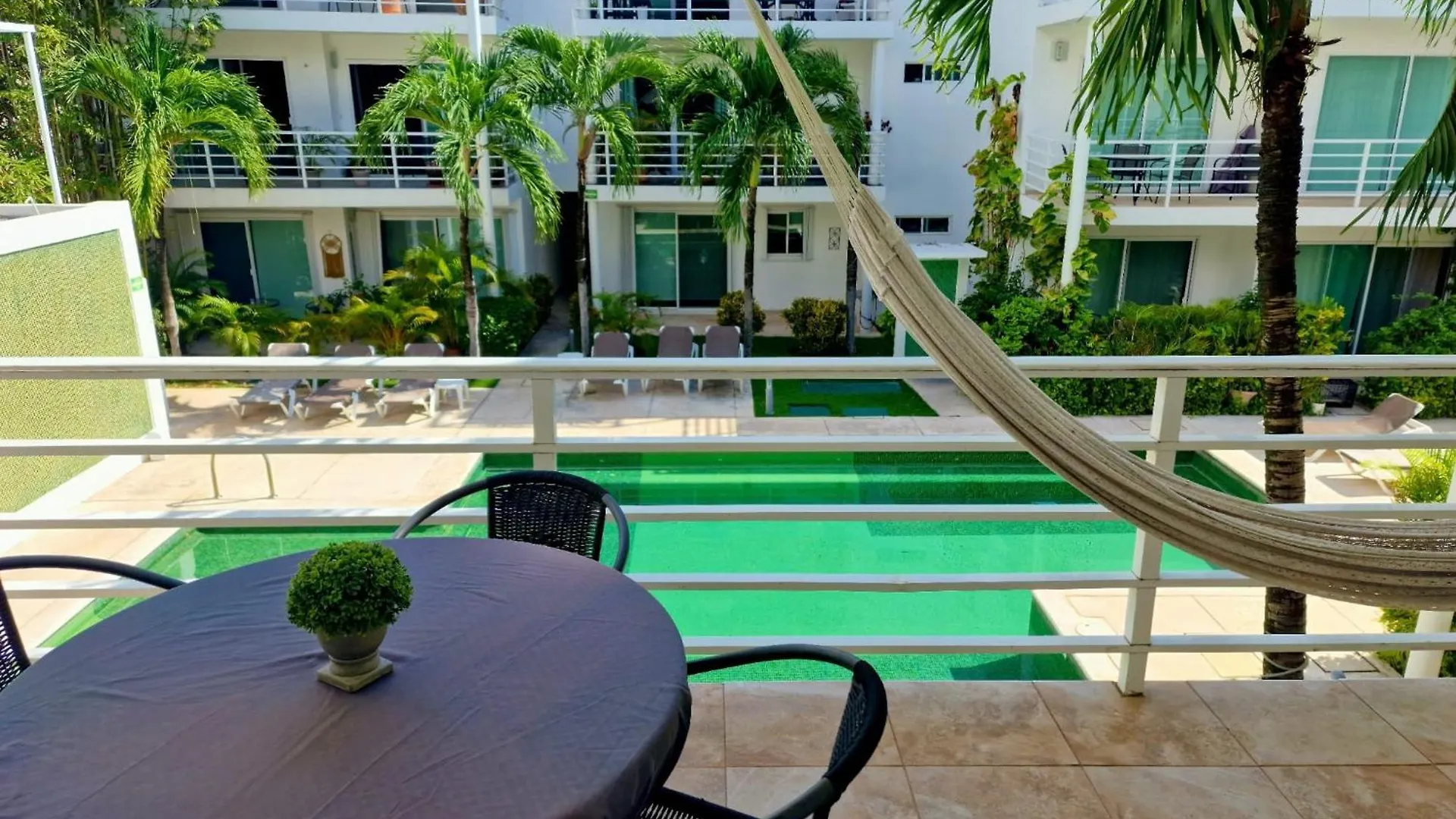 Poolside Tranquil Apartment In Playa Del Carmen Mexico