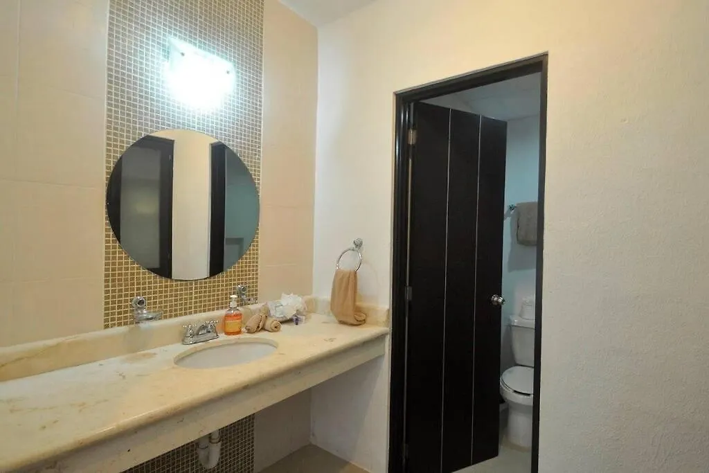 Poolside Tranquil Apartment In Playa Del Carmen Mexico