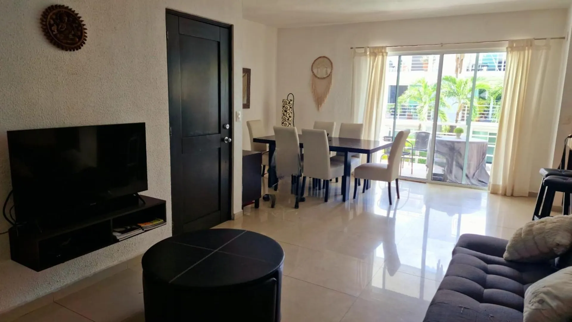 Poolside Tranquil Apartment In Playa Del Carmen